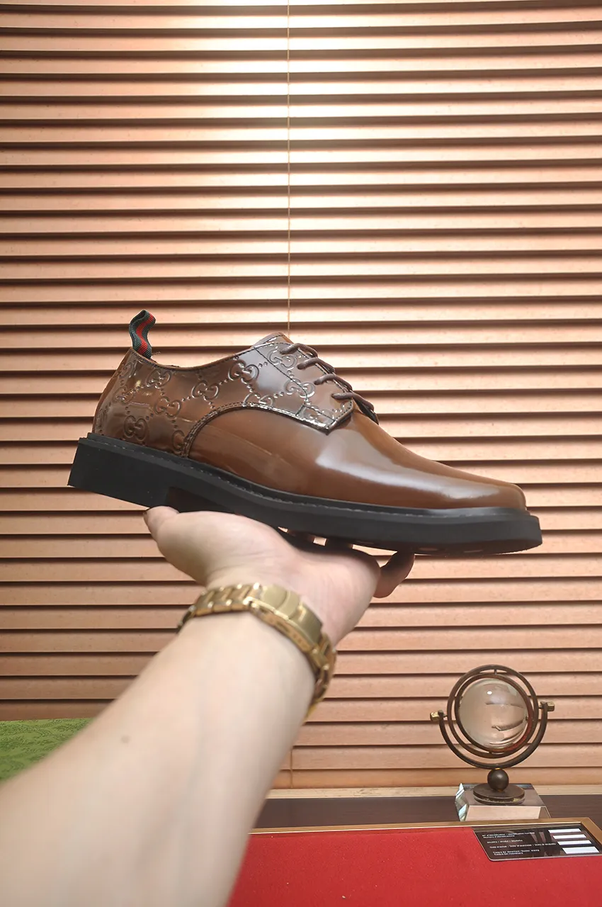 Men's shoes💰540💶Italy's top luxury men's shoe giant (GUCCI) (Gucci) (full cowhide lining) new arrival🍃Original European style🔰 Pleasant to the eye😍In order to make the shoes more durable and non-deformable🌀The production continues to follow traditional methods but there is still no lack of innovation💪Choose original sheepskin for the leather♻️ Smooth and natural And extra bright ⭐Made of imported cowhide, the first choice of rich people 38-45 (45 customized)
